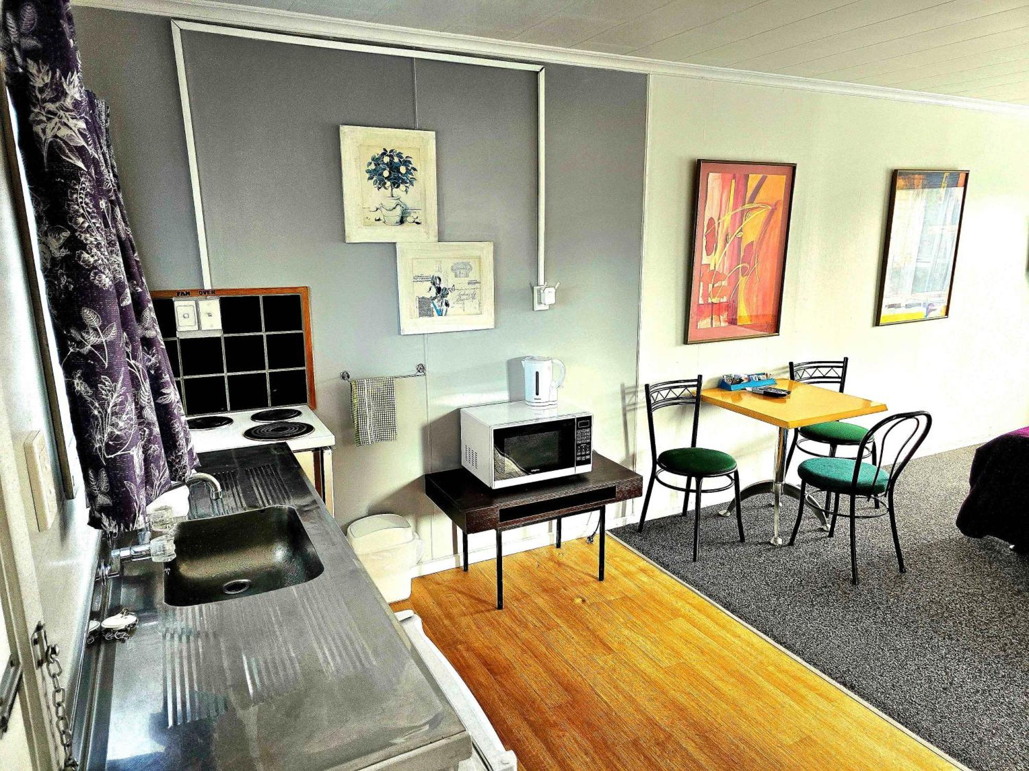 Putaruru Arms Motor Inn Buitenkant foto