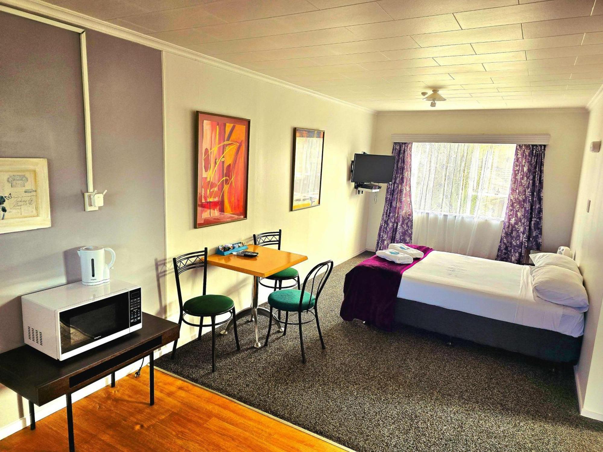Putaruru Arms Motor Inn Buitenkant foto